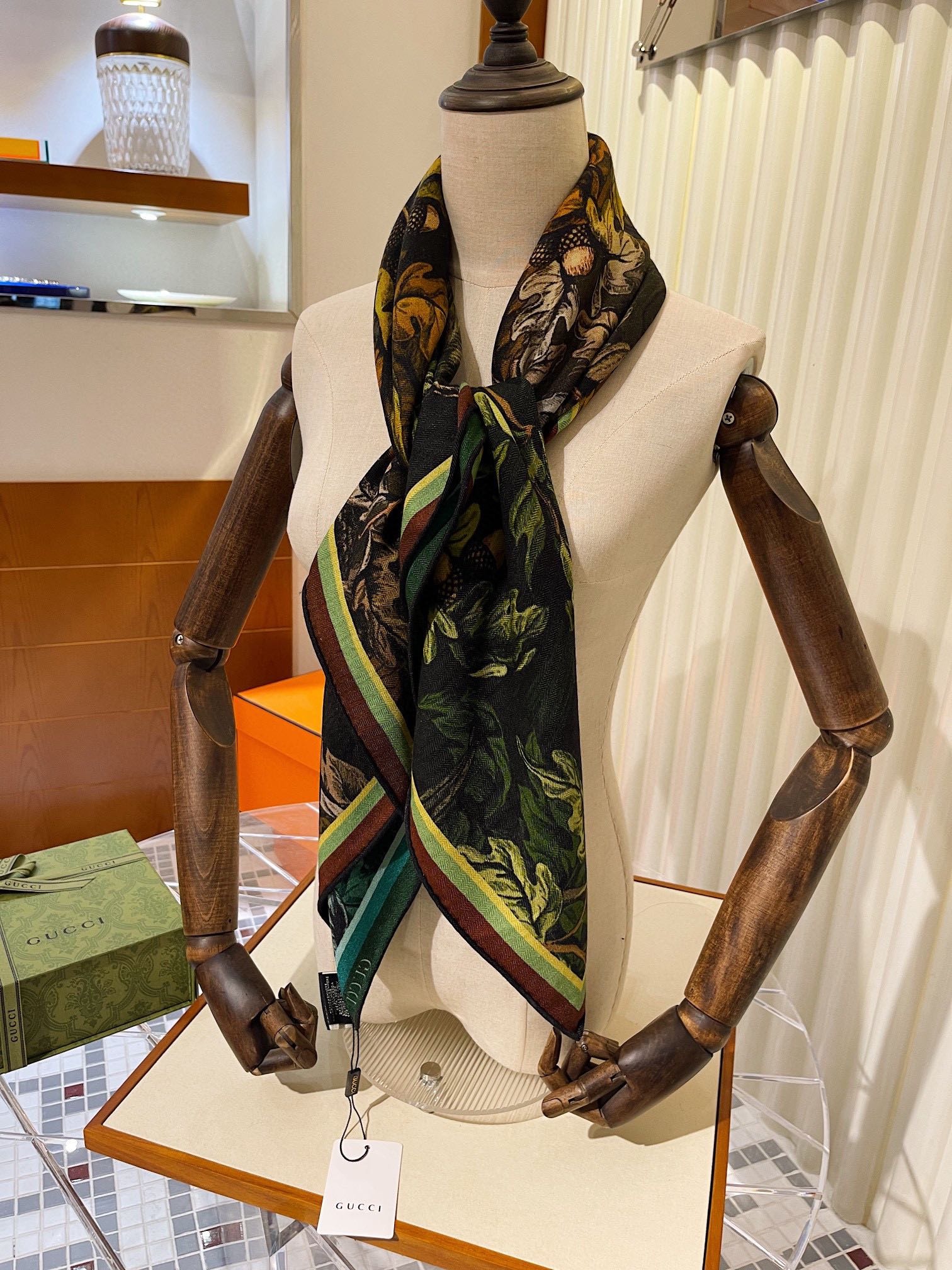 Gucci Shawls-110*110cm